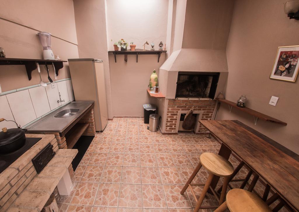 Frida Casa Hostel Pelotas Eksteriør bilde